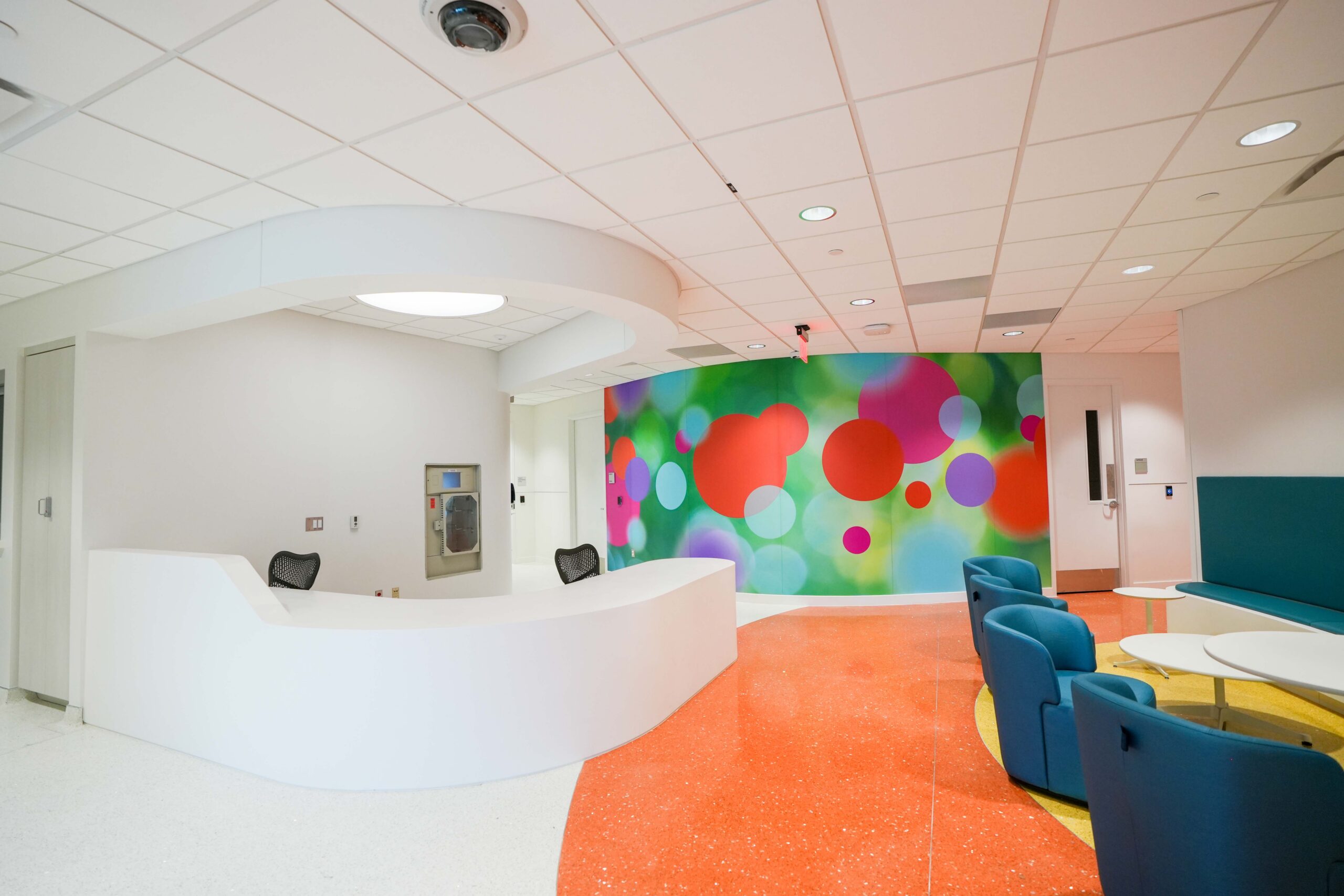 Nurses station and seating area on the renovated 10th floor of Helen DeVos Children’s Hospital.